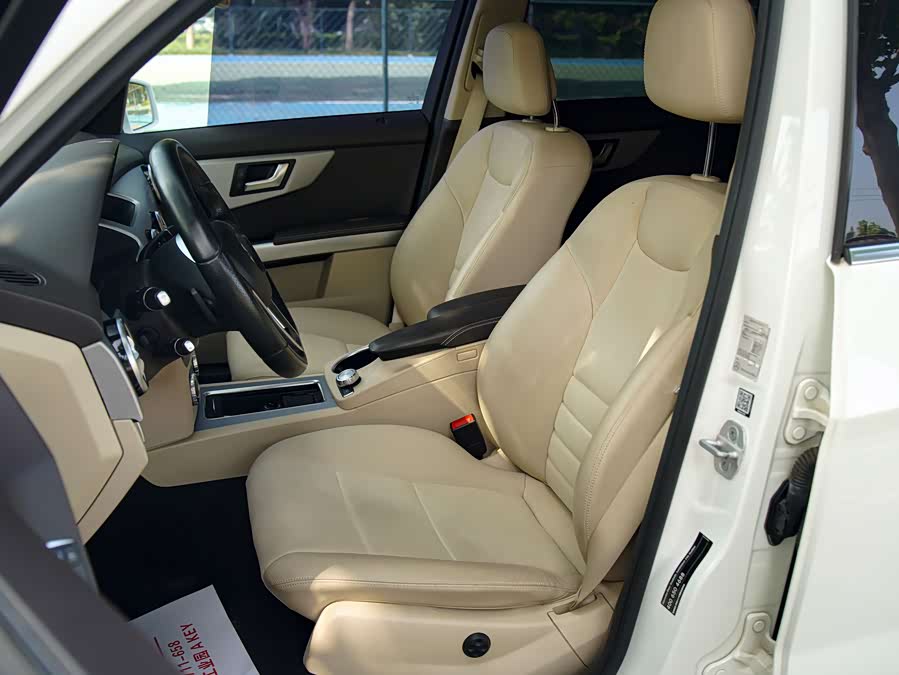 Mercedes-Benz GLK Class 2015 immagine di auto #14