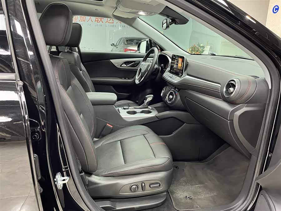 Chevrolet Blazer 2023 car image #14