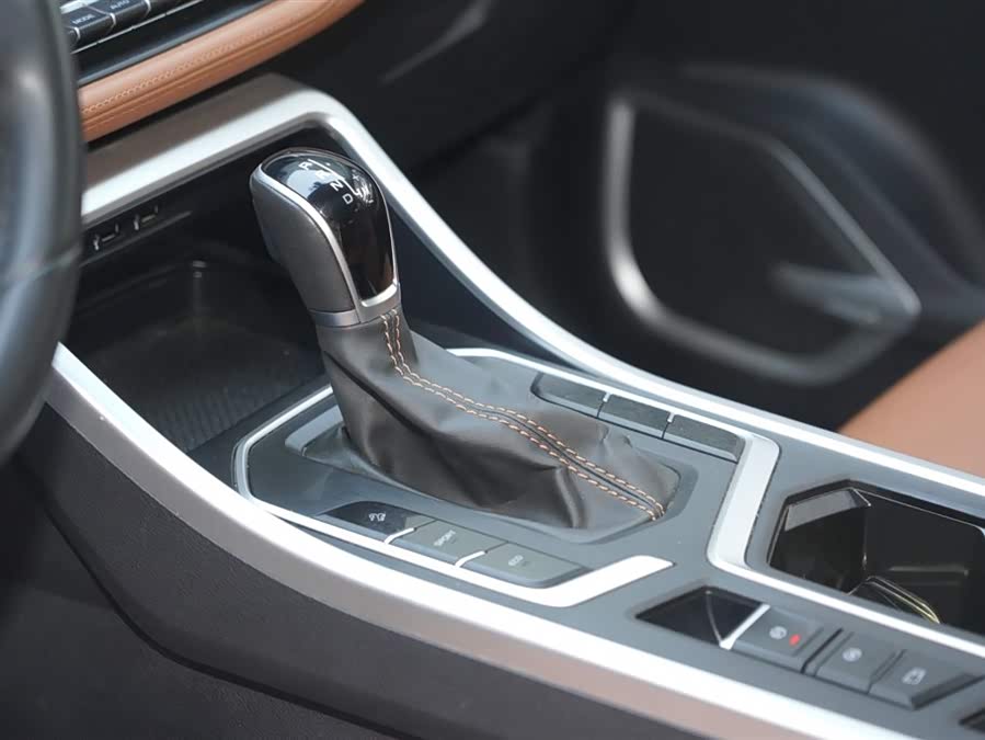 GEELY Vision X6 2021 imagen de coche #14