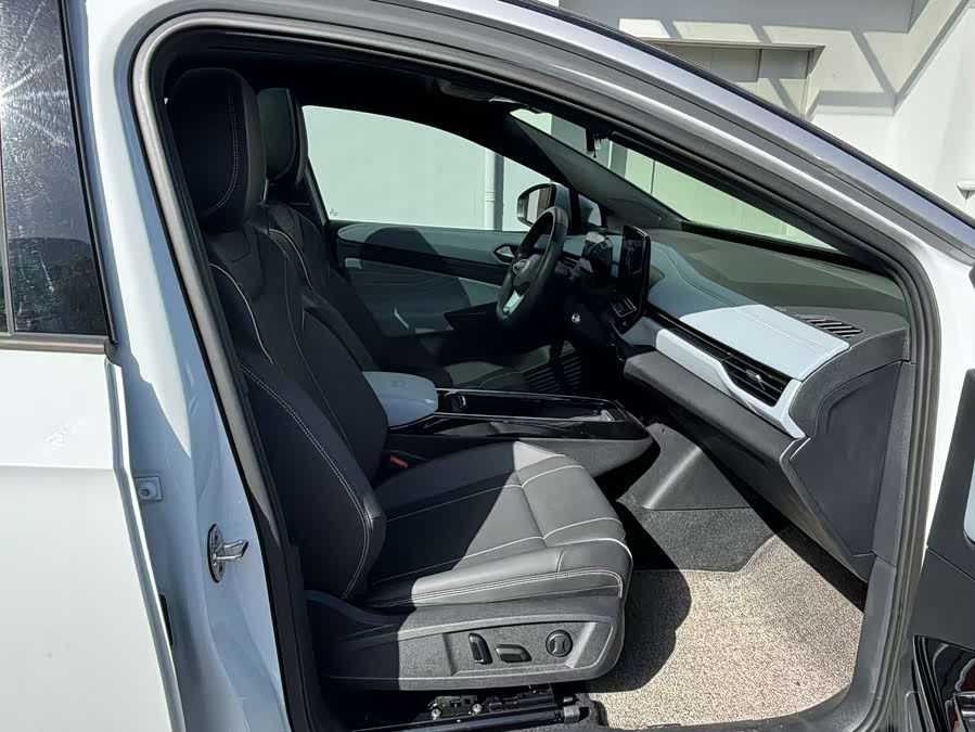 Volkswagen ID.4 X 2023 car image #14