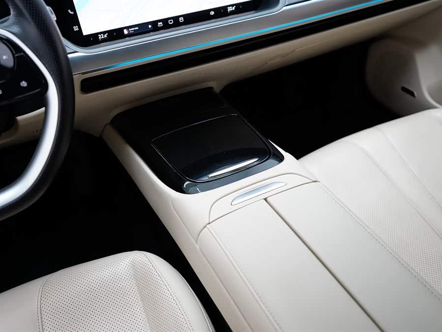 小鹏 小鹏P7 2021 汽车图片 #14