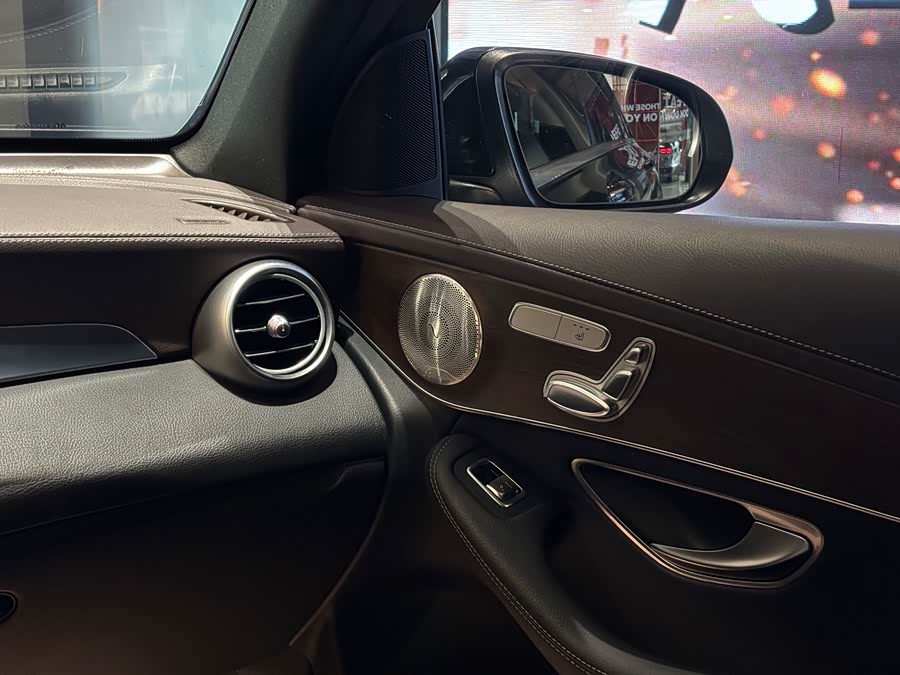 Mercedes-Benz GLC Class 2021 immagine di auto #14