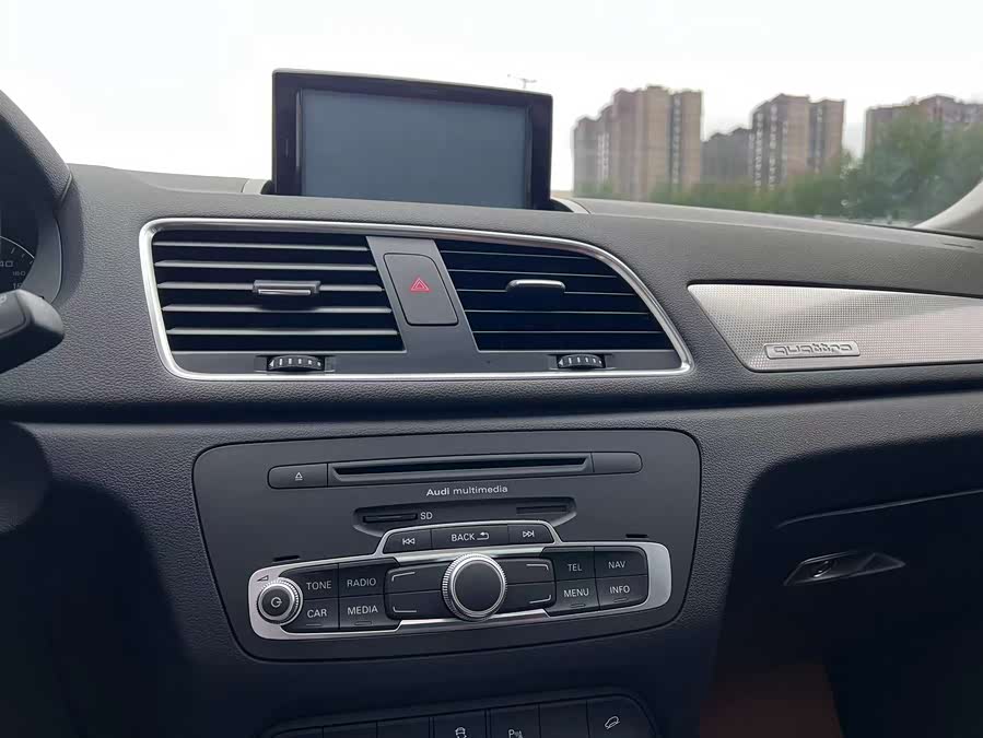 Audi Q3 2014 car image #14
