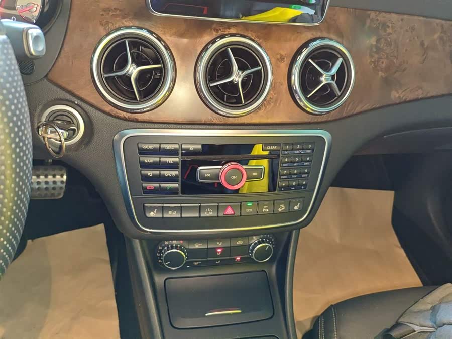 Mercedes-Benz GLA Class (Imported) 2015 car image #14