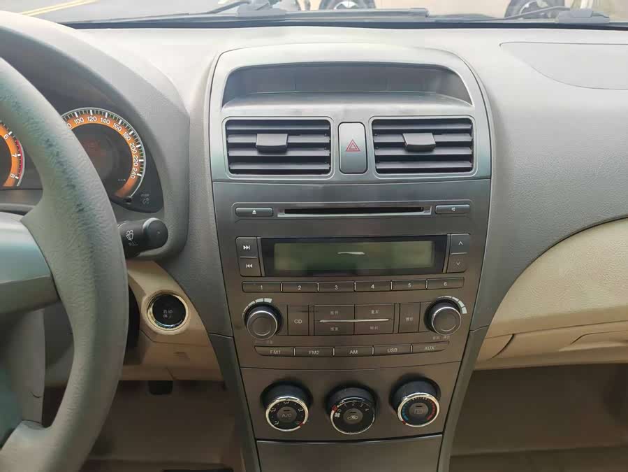 BYD L3 2013 car image #14