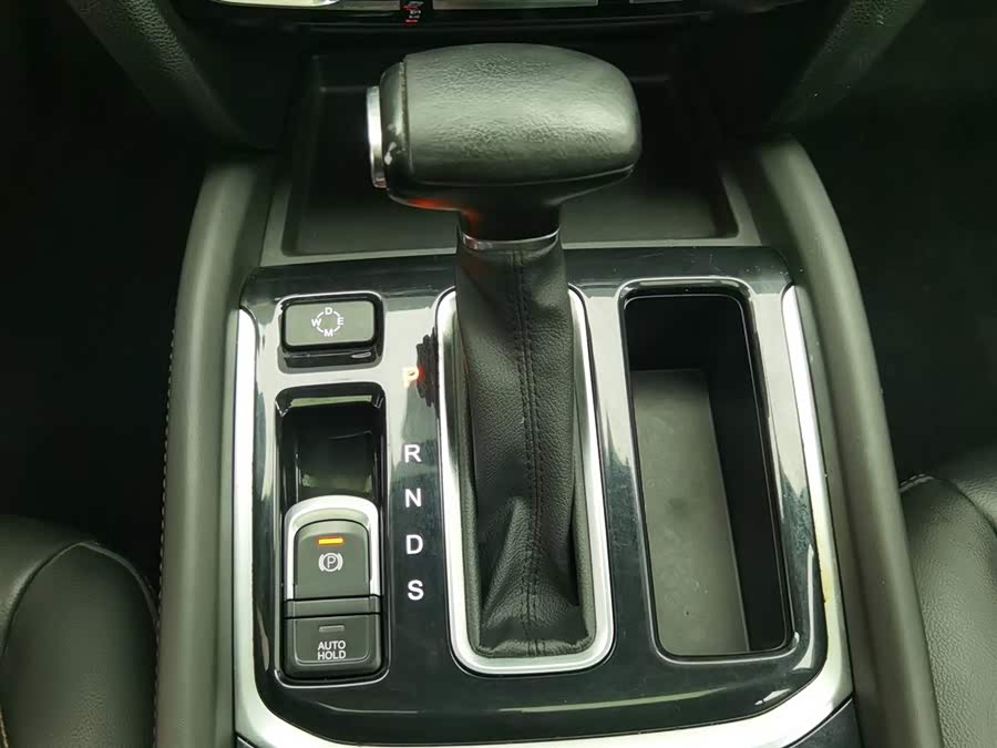 GAC Trumpchi GS7 2018 #14 GAC Trumpchi GS7 2018 car image #14