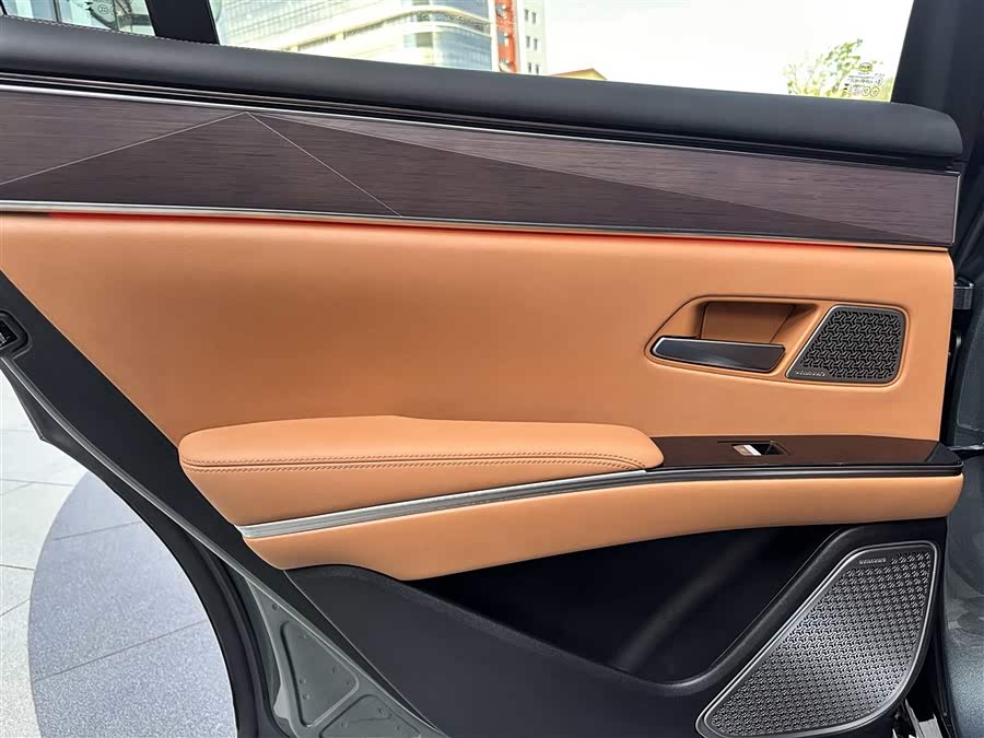 BYD HanL 2025 صورة سيارة #14