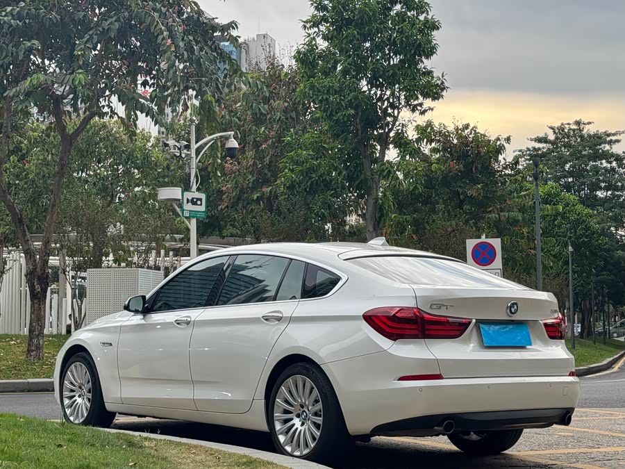 BMW 5 Series GT 2016 #14 BMW 5 Series GT 2016 immagine di auto #14