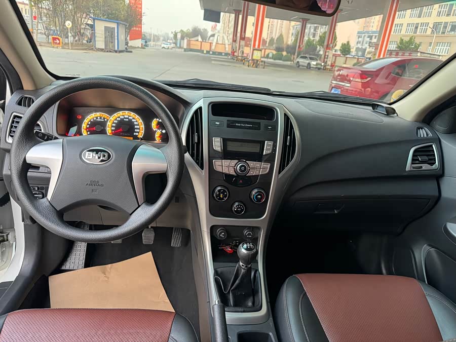 BYD F3 2018 car image #14