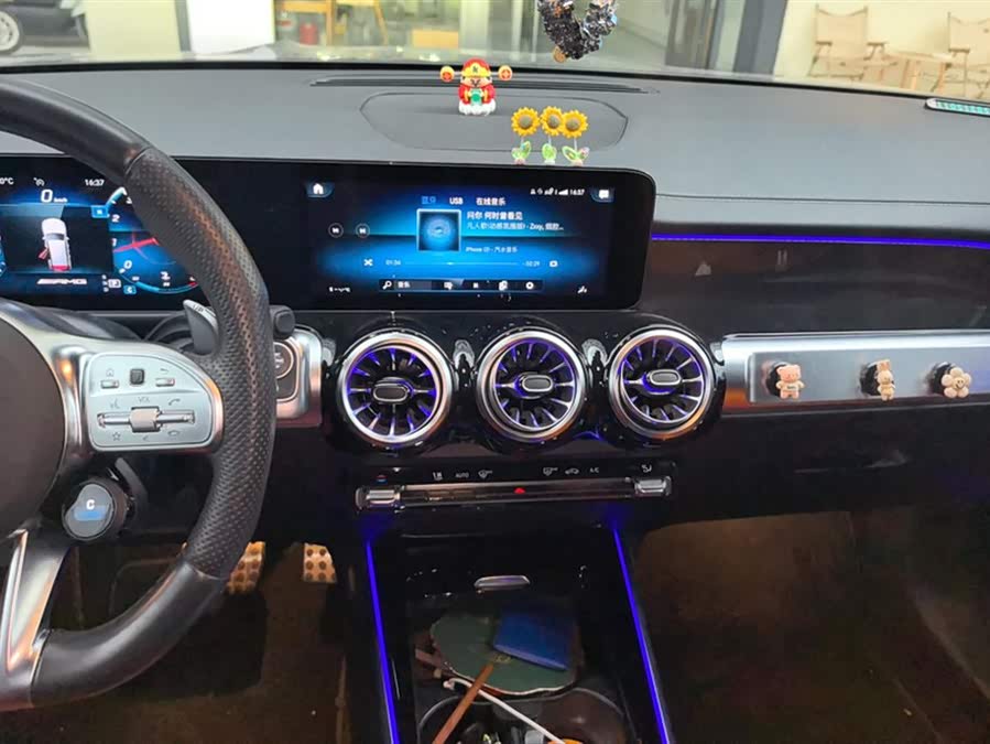 Mercedes-Benz GLB AMG 2023 imagen de coche #14