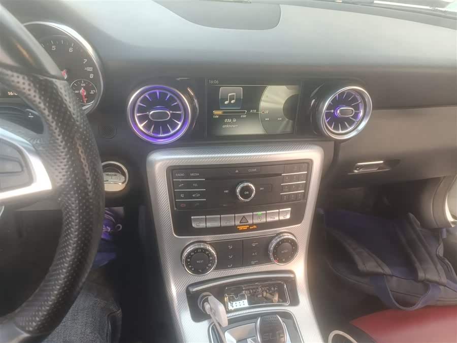 Mercedes-Benz SLC Class 2017 car image #14