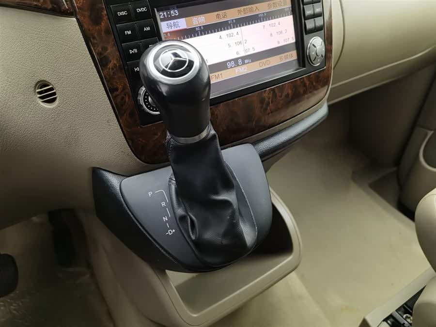 奔驰 唯雅诺 2010 汽车图片 #14