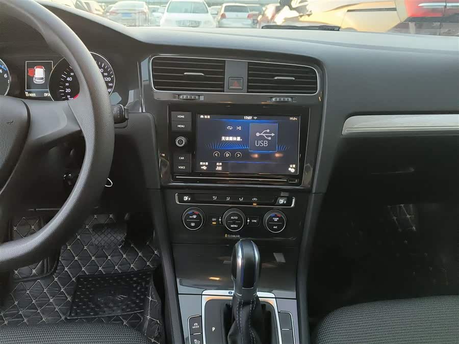 Volkswagen Golf Pure Electric 2020 #14 Volkswagen Golf Pure Electric 2020 image de voiture #14