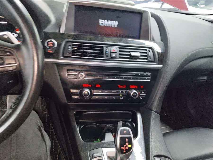 BMW 6 Series 2016 car image #14