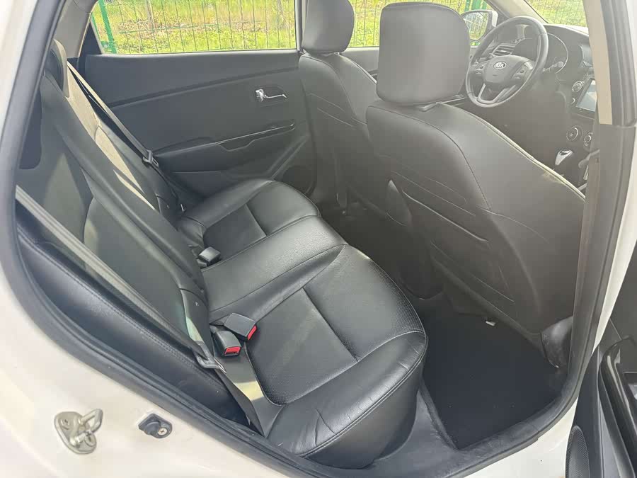 Kia K2 2013 image de voiture #14