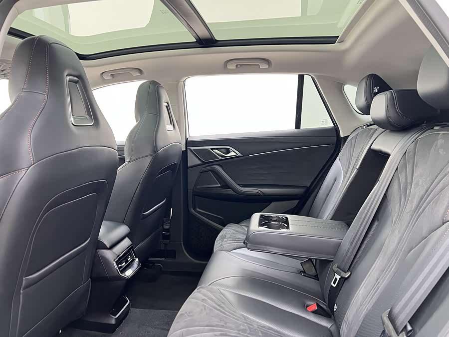 Roewe D5X DMH 2024 car image #14