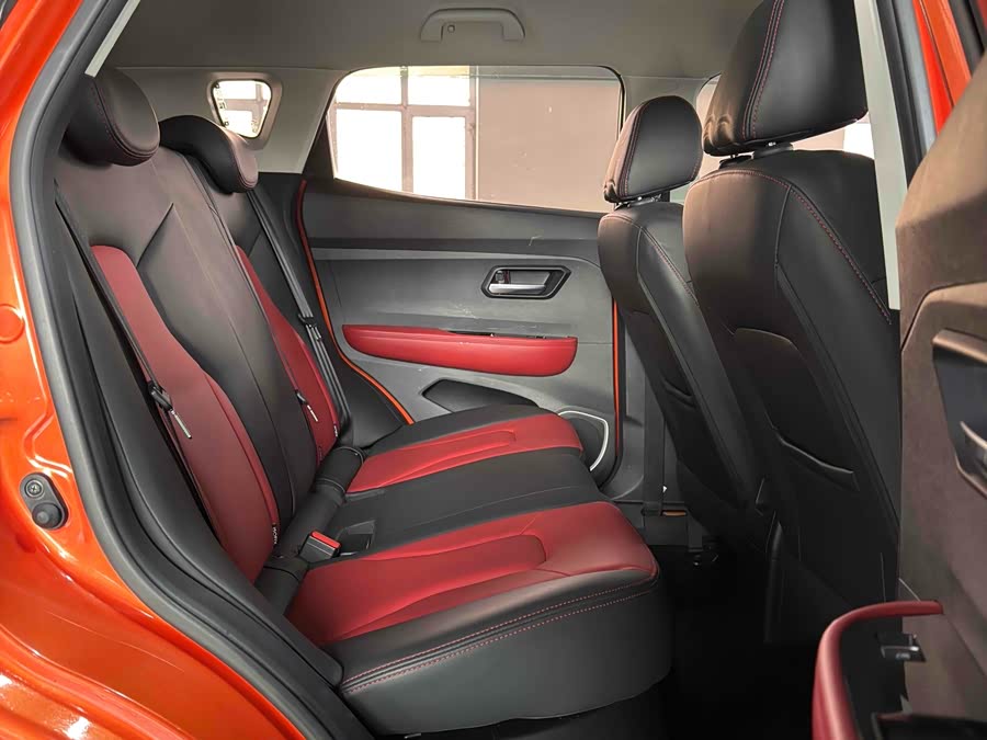 Haval H2s 2016 car image #14