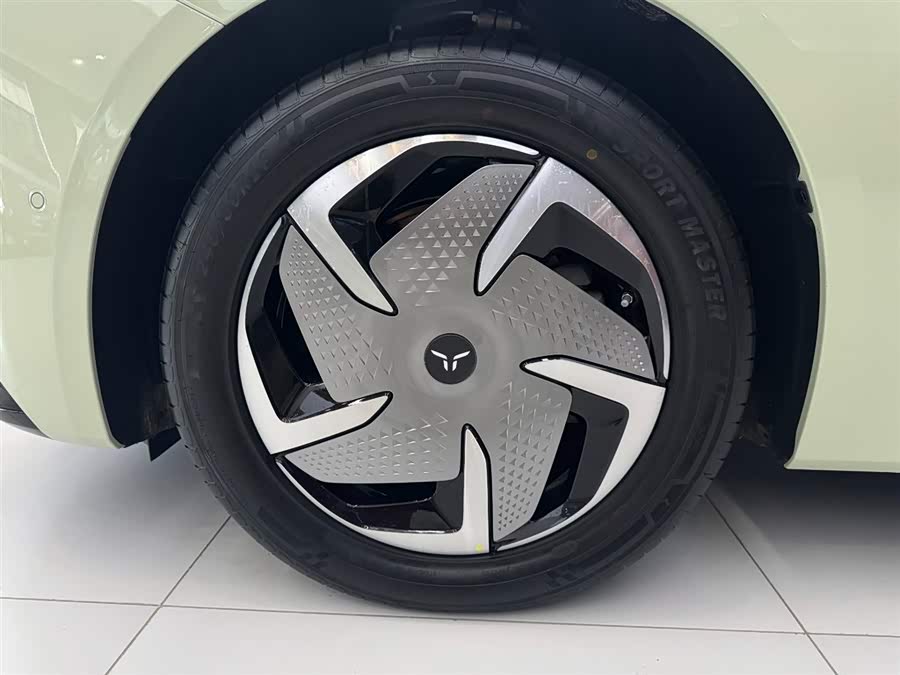 HongQi EH7 2025 #14 HongQi EH7 2025 car image #14