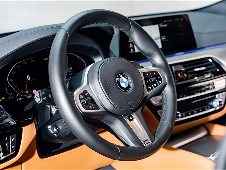 BMW 6 Series GT 2020 #14 BMW 6 Series GT 2020 car image #14