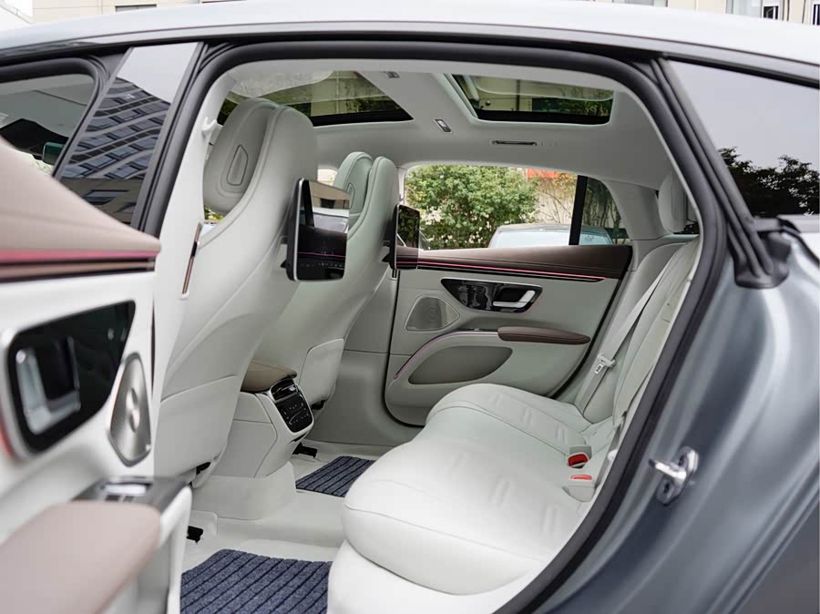 Mercedes-Benz EQS AMG 2024 #14 Mercedes-Benz EQS AMG 2024 car image #14