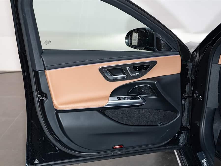 Mercedes-Benz E Class New Energy 2025 car image #14