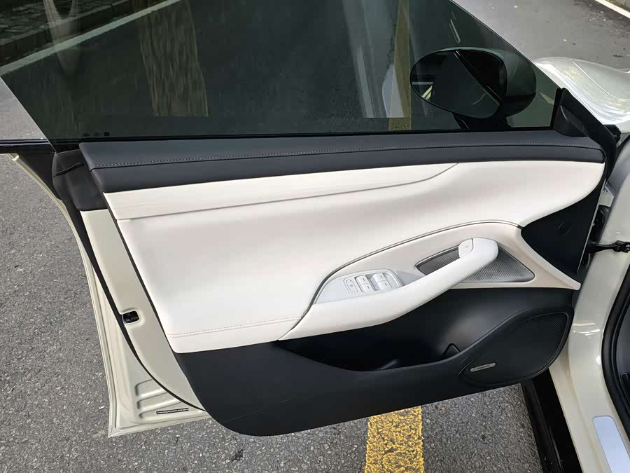 MI SU7 2024 car image #14