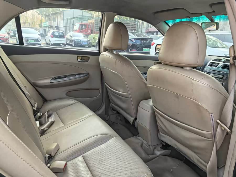 BYD L3 2012 immagine di auto #14