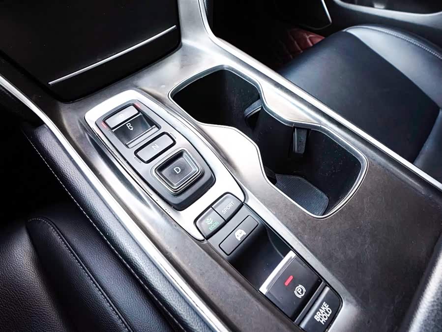 Honda Accord 2019 car image #14