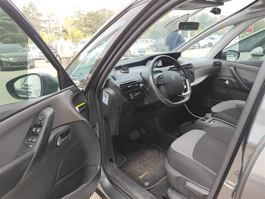 Citroen C4 PICASSO 2017 صورة سيارة #14