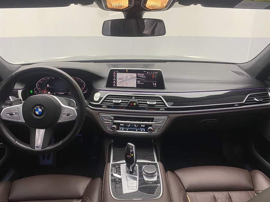 BMW 7 Series 2020 car image #14