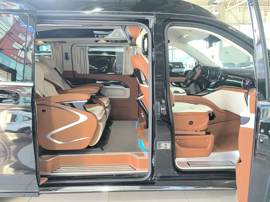 Mercedes-Benz V Class 2023 car image #14