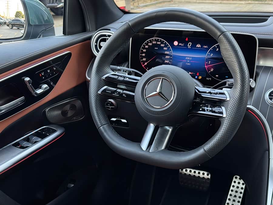 Mercedes-Benz GLC Class 2024 car image #14