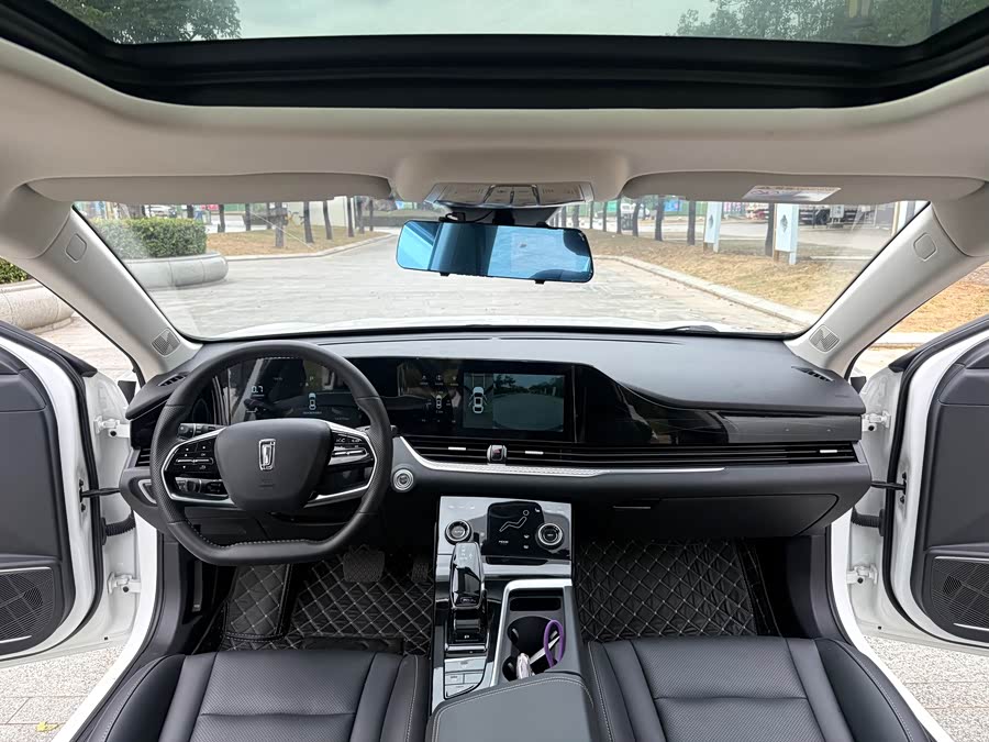 2023 car image #14