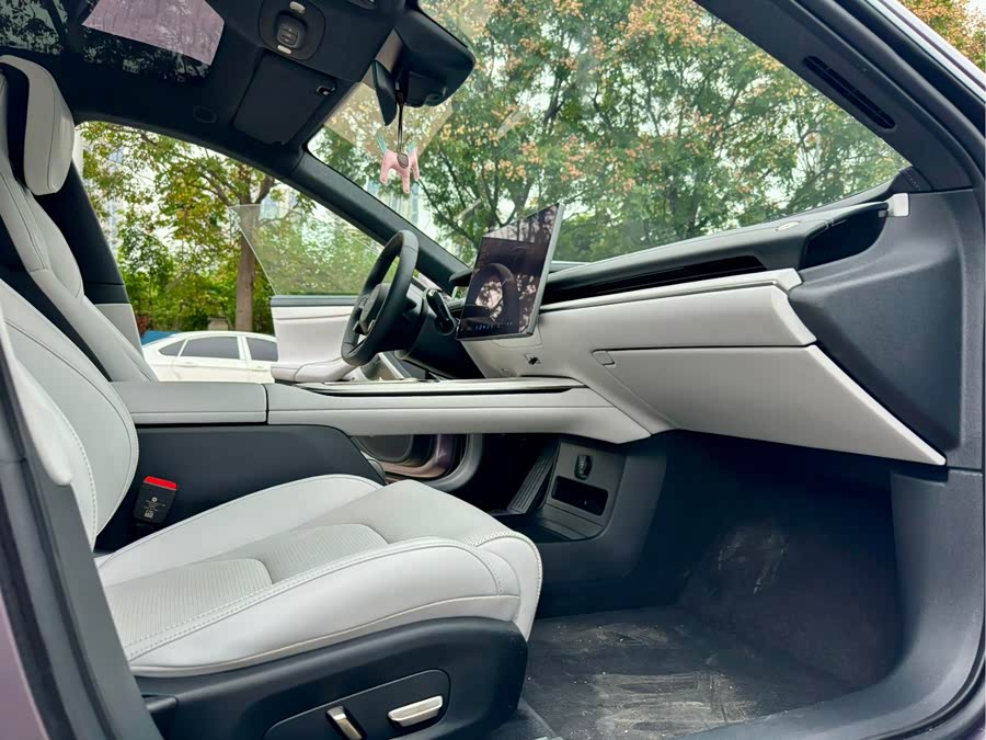 MI SU7 2024 car image #14