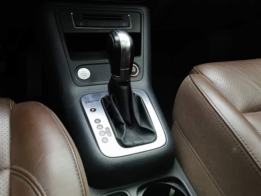 Volkswagen Tiguan 2015 car image #14
