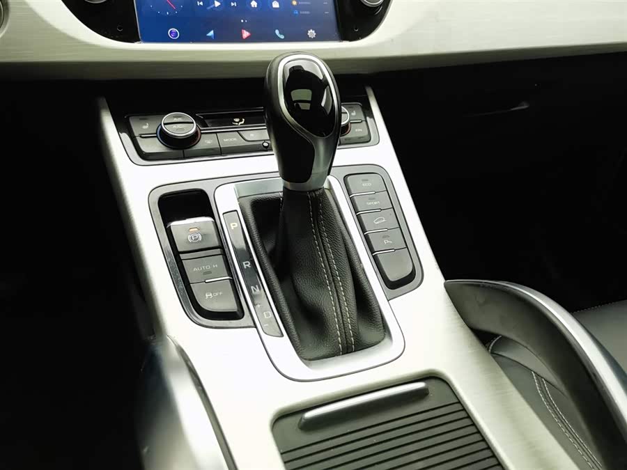 GEELY Boyue 2022 car image #14