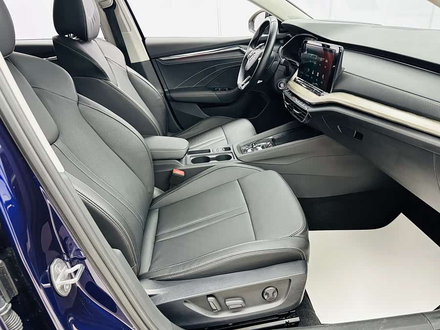 Skoda Octavia 2021 car image #14