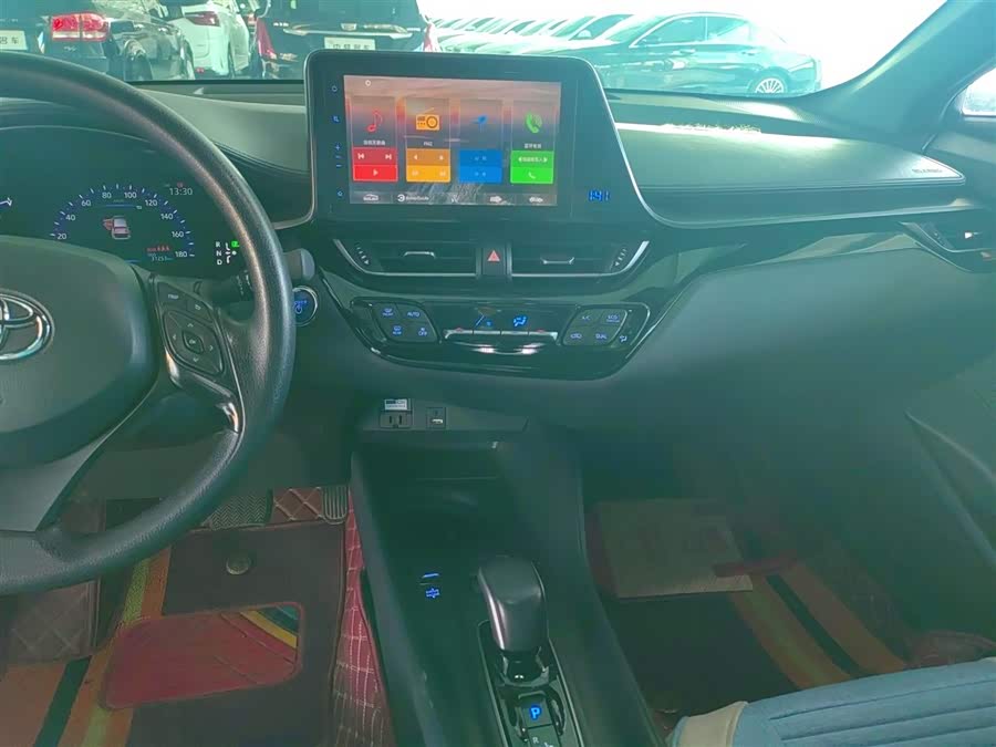 Toyota C-HR EV 2021 immagine di auto #14