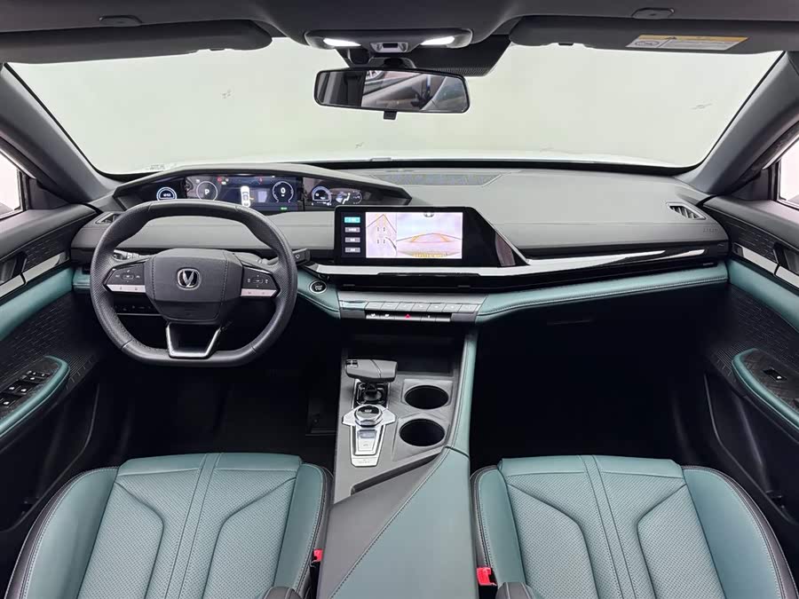 Changan UNI-V iDD 2024 car image #14