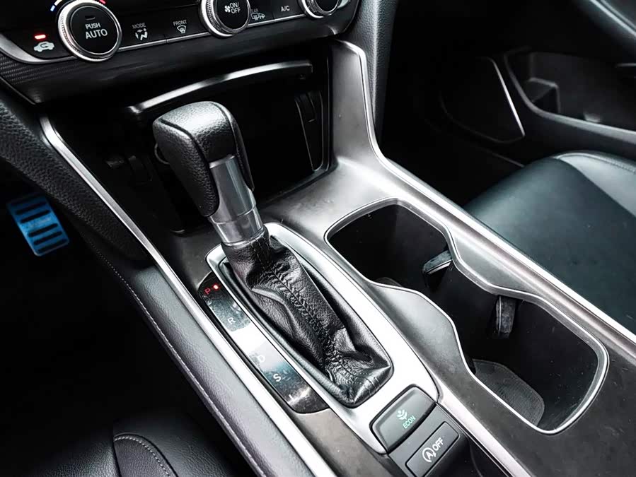 Honda Accord 2019 car image #14