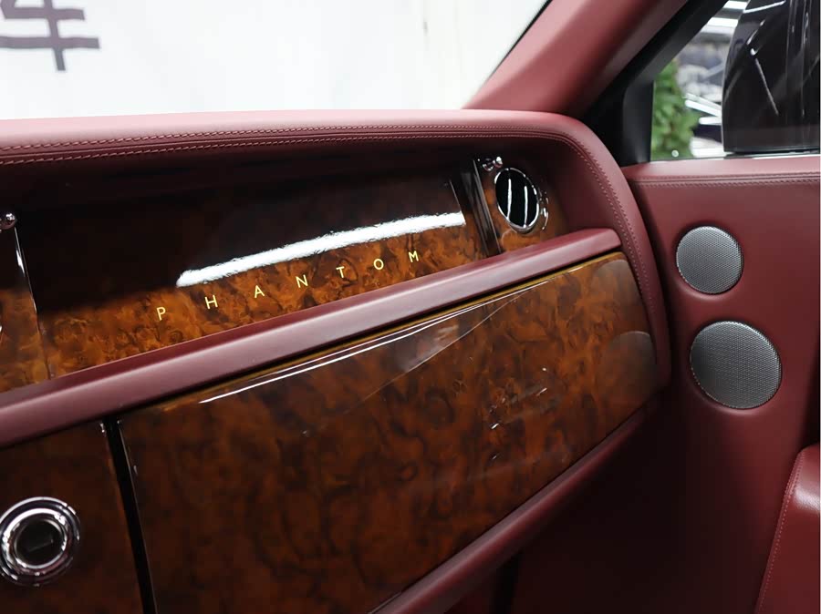 劳斯莱斯 古思特 2021 汽车图片 #14