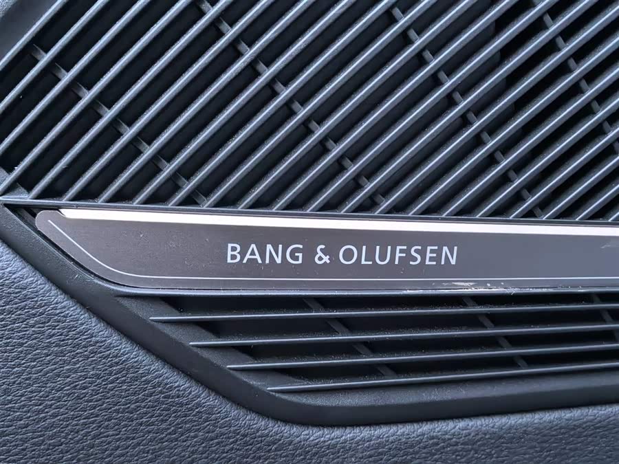 Audi RS 4 2023 immagine di auto #14