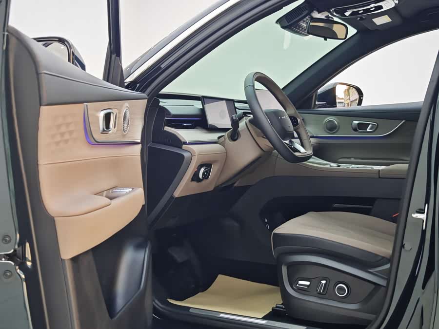 Chery Tiggo 8 Plus 2024 image de voiture #14