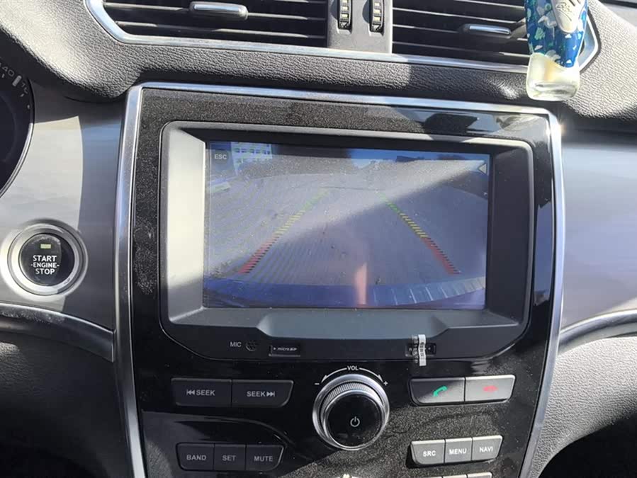 Haval H2 2014 car image #14