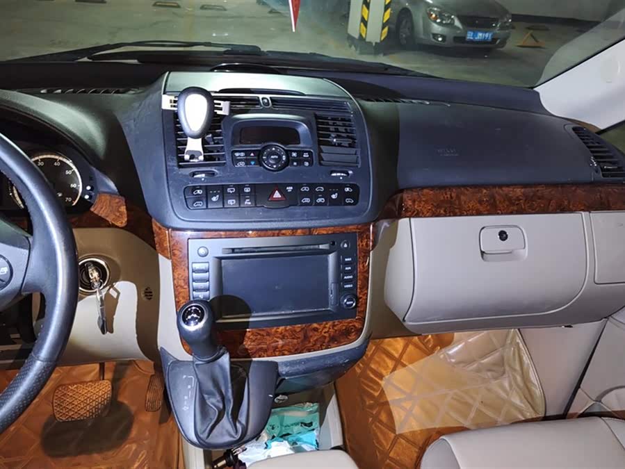 奔驰 唯雅诺 2013 汽车图片 #14