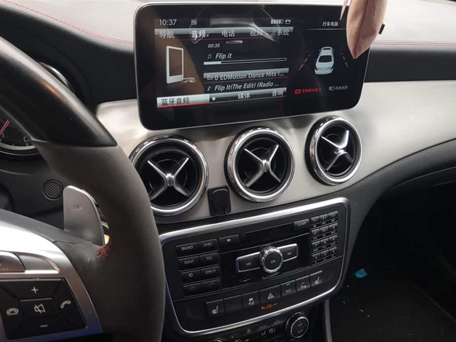 Mercedes-Benz GLA AMG 2015 car image #14