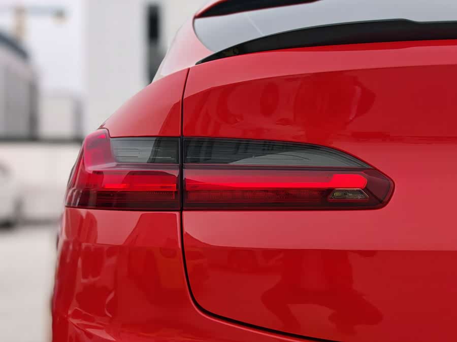 BMW X4 M 2021 immagine di auto #14