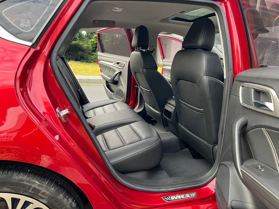 MG 6 New Energy 2018 immagine di auto #14