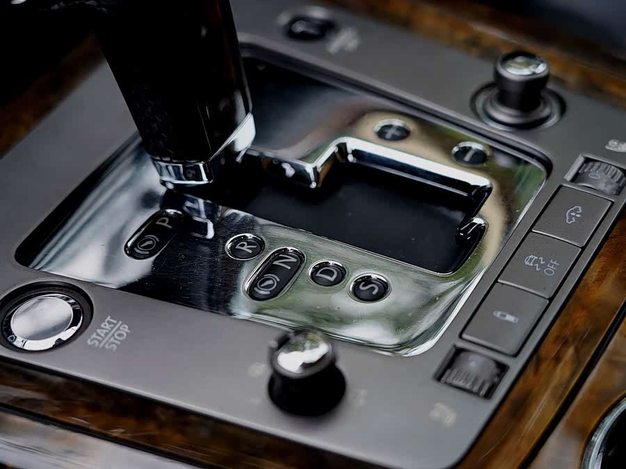 Volkswagen Pheaton 2012 immagine di auto #14