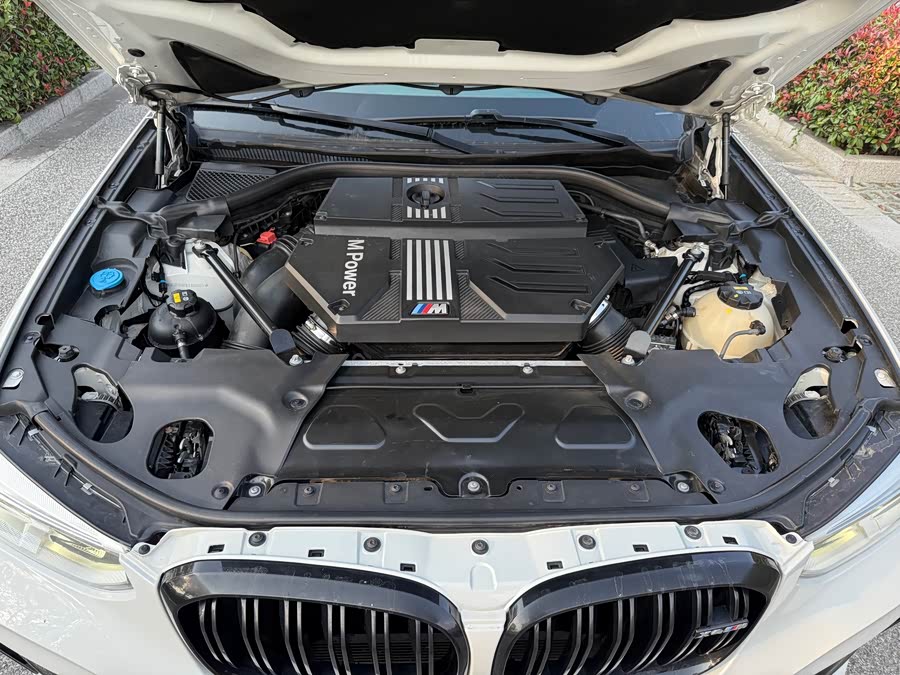 BMW X4 M 2020 car image #14